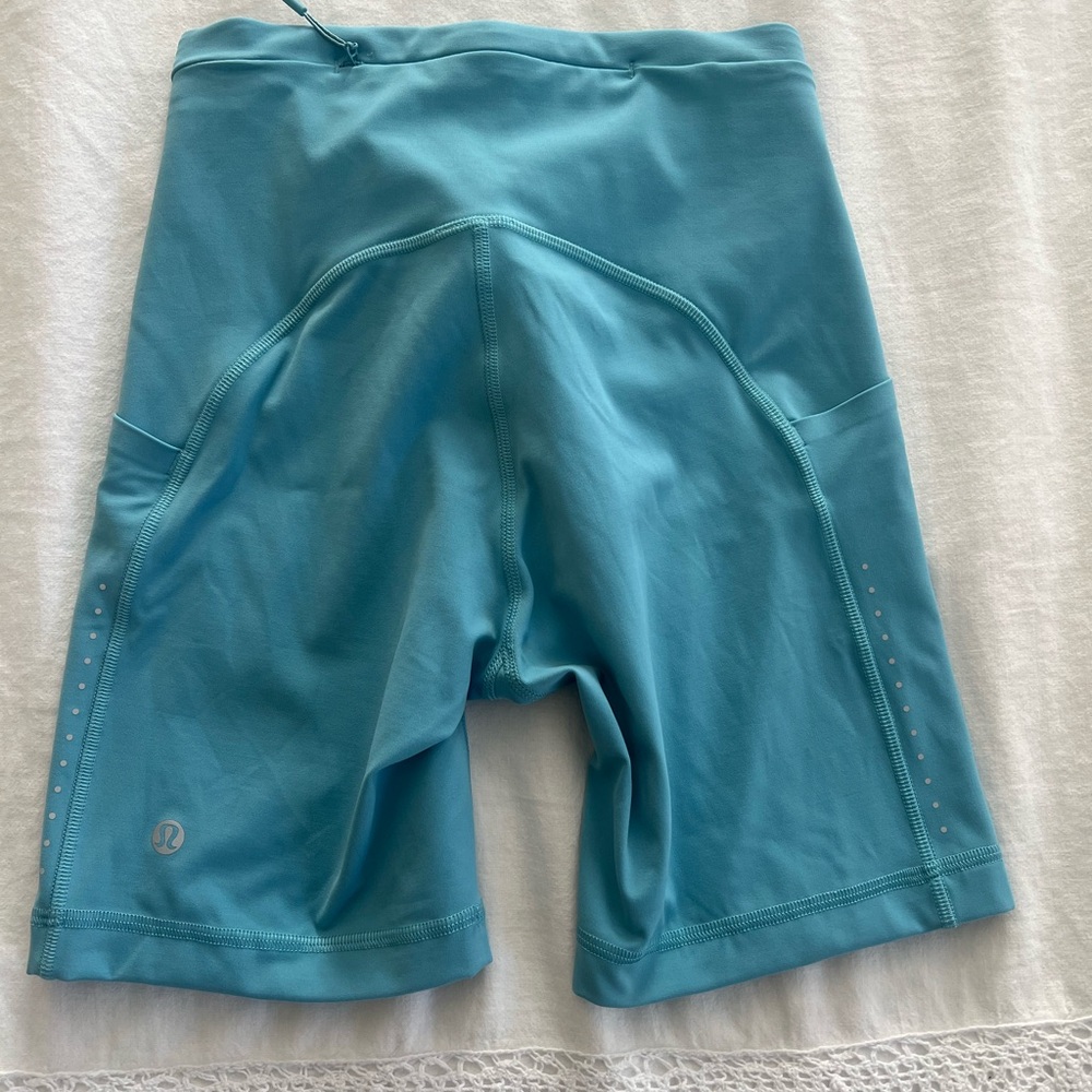 Lululemon Swift Speed High-Rise Short 6” in the color Washed Blue - Picture 2 of 6